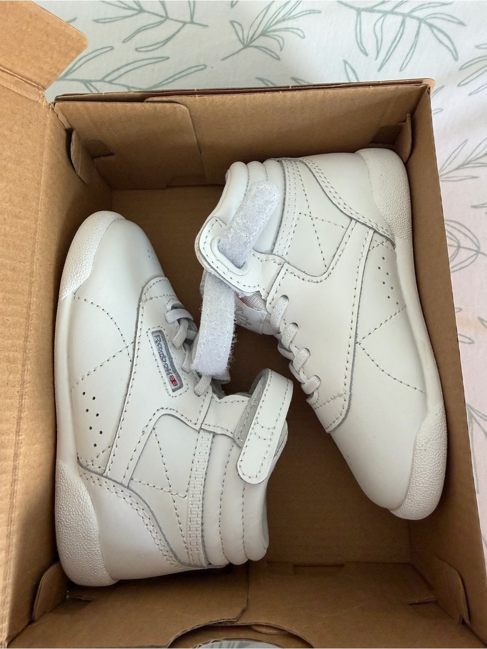 Reebok White Kids High-Top Sneakers with Velcro Strap